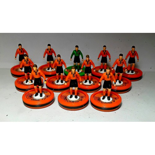 Subbuteo Andrew Table Soccer Dundee United Vintage kit on WSB Professional bases